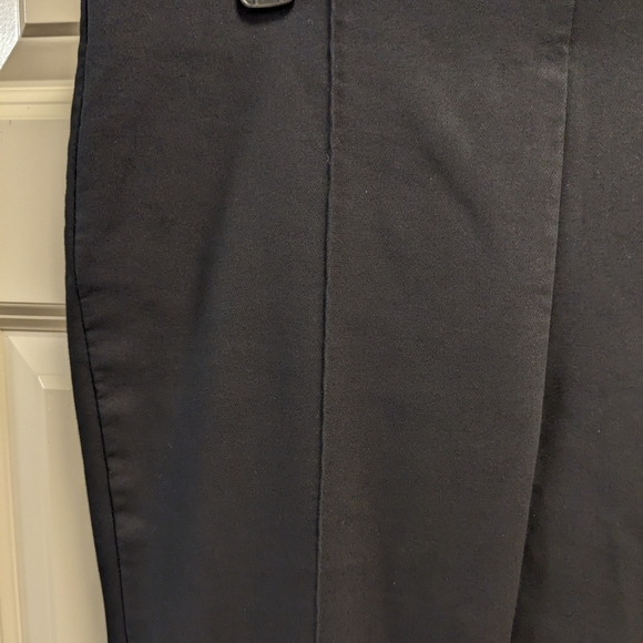 Loft Petites High Waist Curvy Short Pants - size 12P - Picture 8 of 17